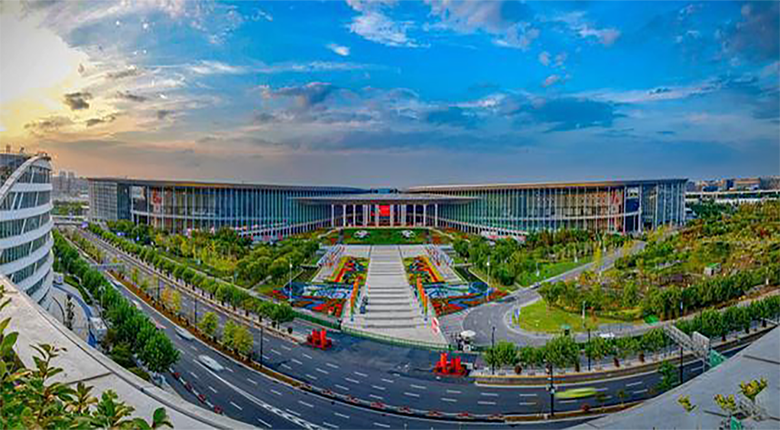 上海市服務(wù)辦好中國國際進(jìn)口博覽會(huì)條例表決通過